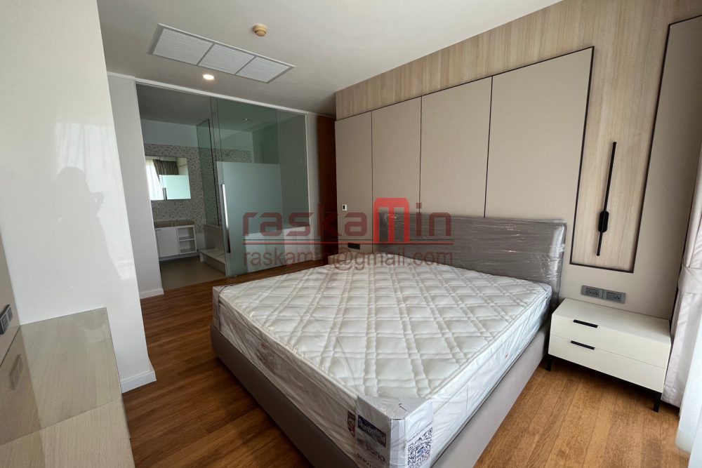 LINE_ALBUM_NPA-1803_230828_23_0 copy