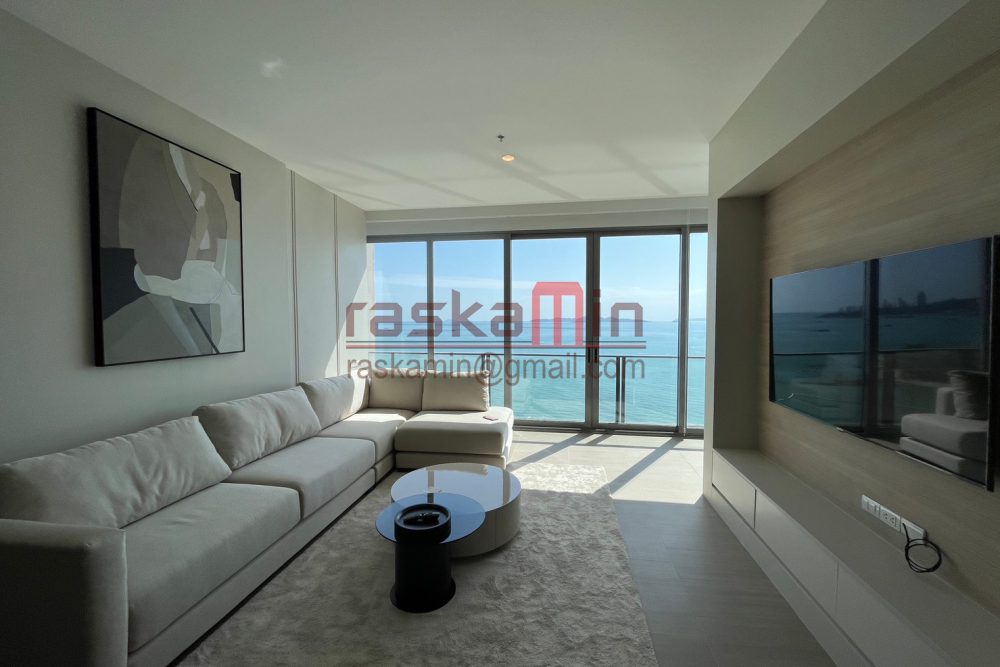 LINE_ALBUM_NPA-1803_230828_26_0 copy